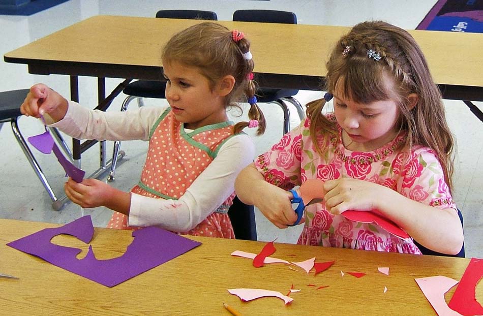 Card stock paper supplier for schools and crafts